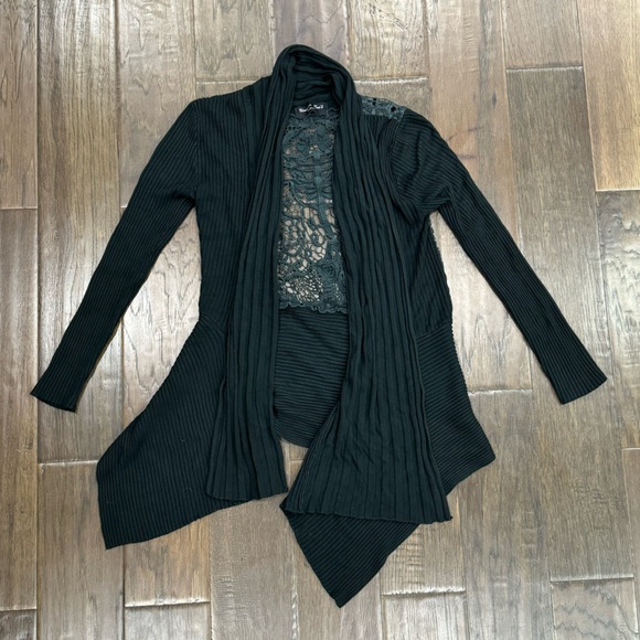 Unique Int’l Cardigan - Picture 8 of 12